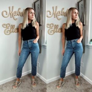 Versona trendy medium wash high-rise button fly cropped denim mom jeans, size 4